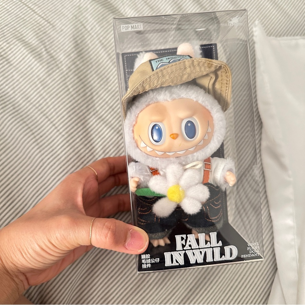 POPMART Labubu Fall In Wild